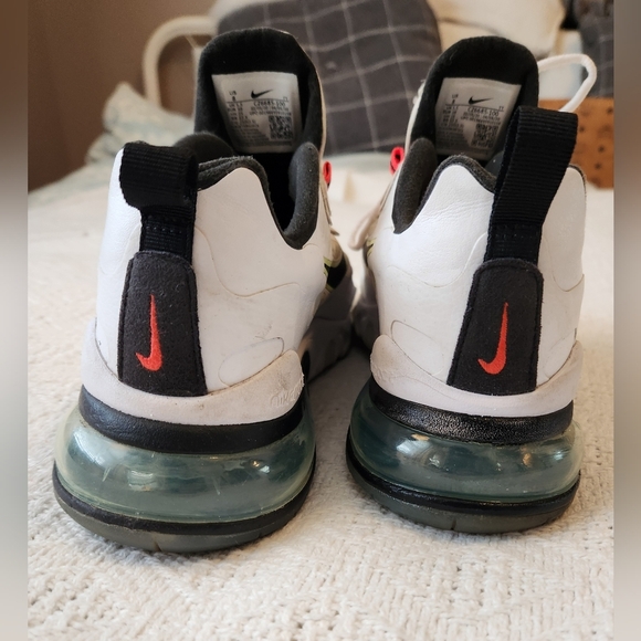 Women's Nike Air270 React Size 8 - Picture 2 of 9